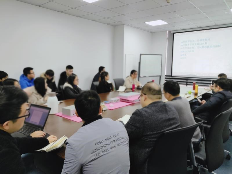 厲兵秣馬、備戰新年 ——公司開展商務禮儀和軟硬件產品培訓